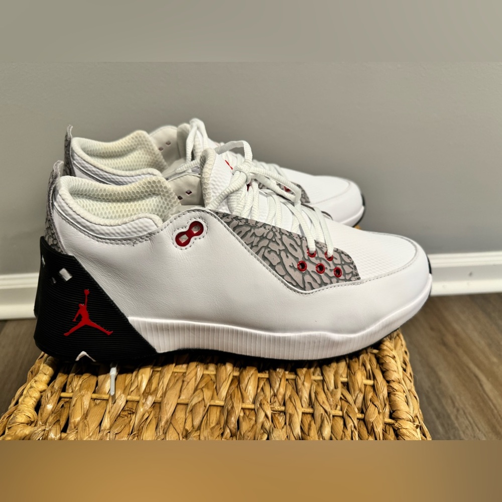 Jordan ADG2 Golf Shoes - White/Black/Red 10M (Brand new with box)